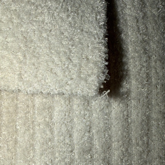 Barefoot Dreams Cream Cozy Cardigan - Picture 5 of 7